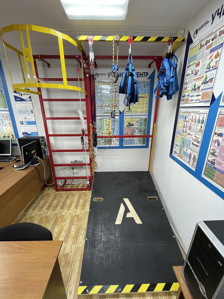 г. Пермь. Центр Горно-Нефтяного Обучения  в учебном классе установлены модули полигона "АЛЬПИНИСТ" г. Пермь. Центр Горно-Нефтяного Обучения  в учебном классе установлены модули полигона "АЛЬПИНИСТ"